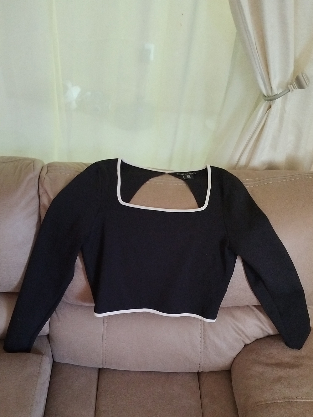 Sincerely Jules Black Long-Sleeve Square-Neck Crop Top with White Trim